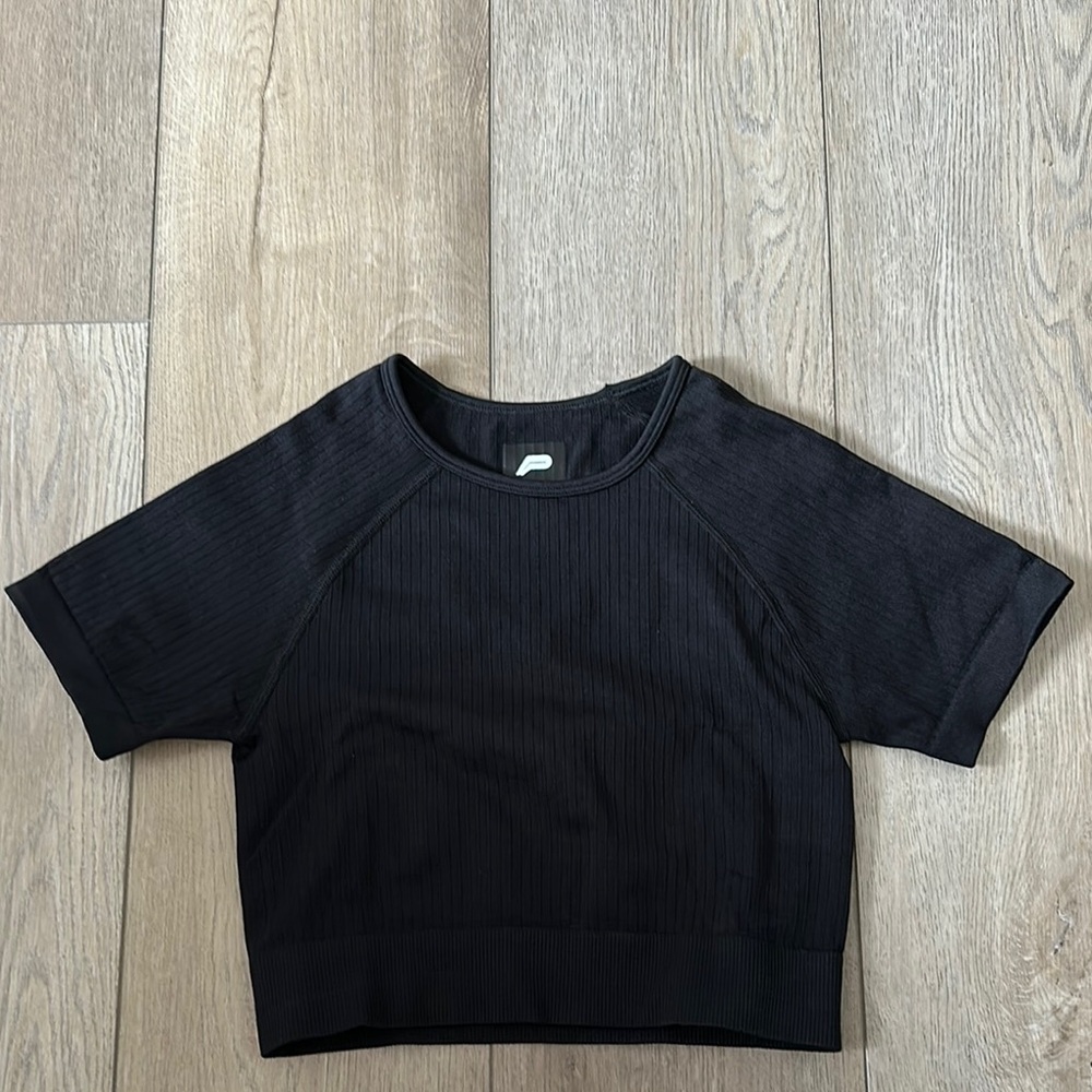 Pursue Fitness Ribbed Crop Top
